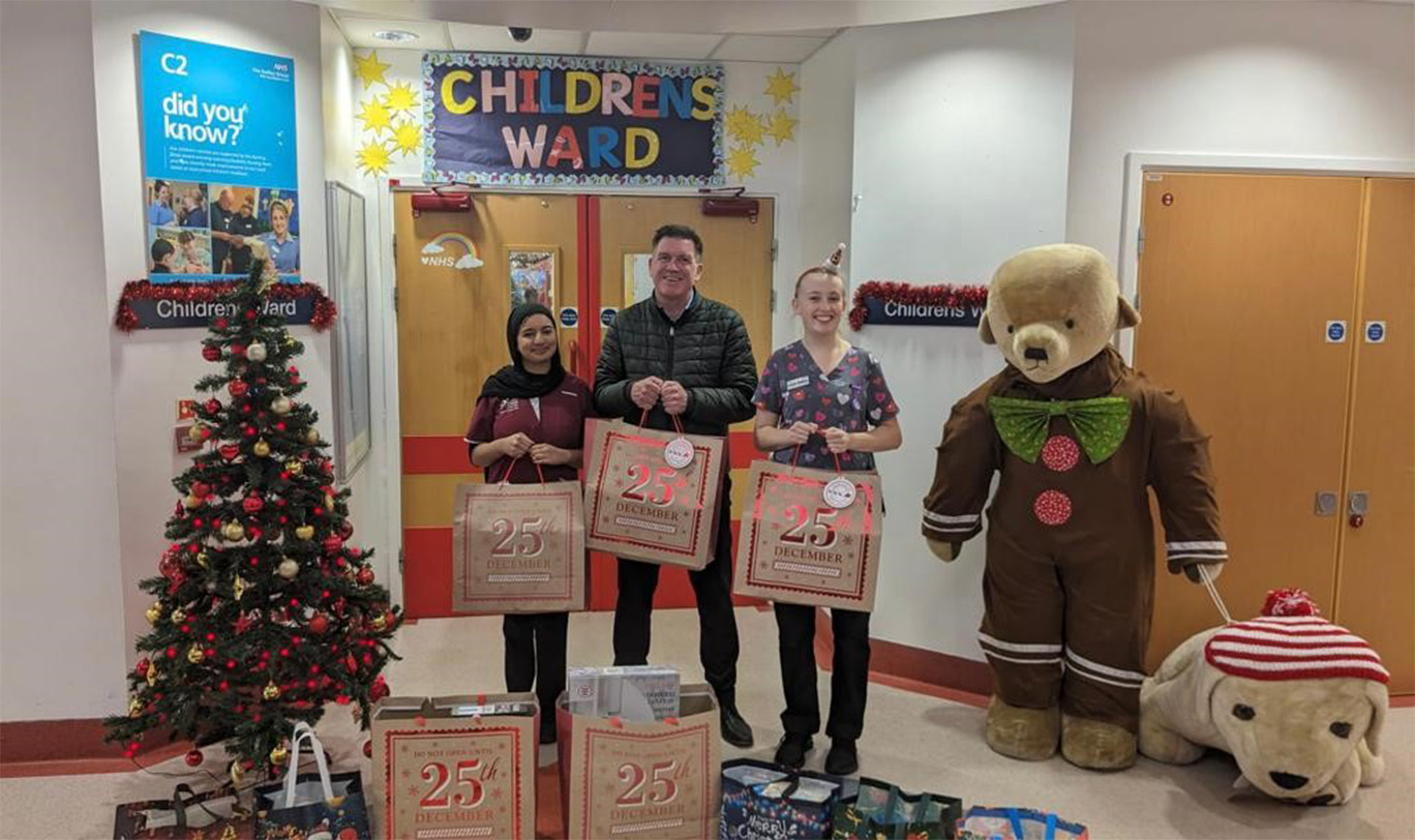 The Partnership brands of Flexeserve and Nuttall donate Christmas present to local hospitals